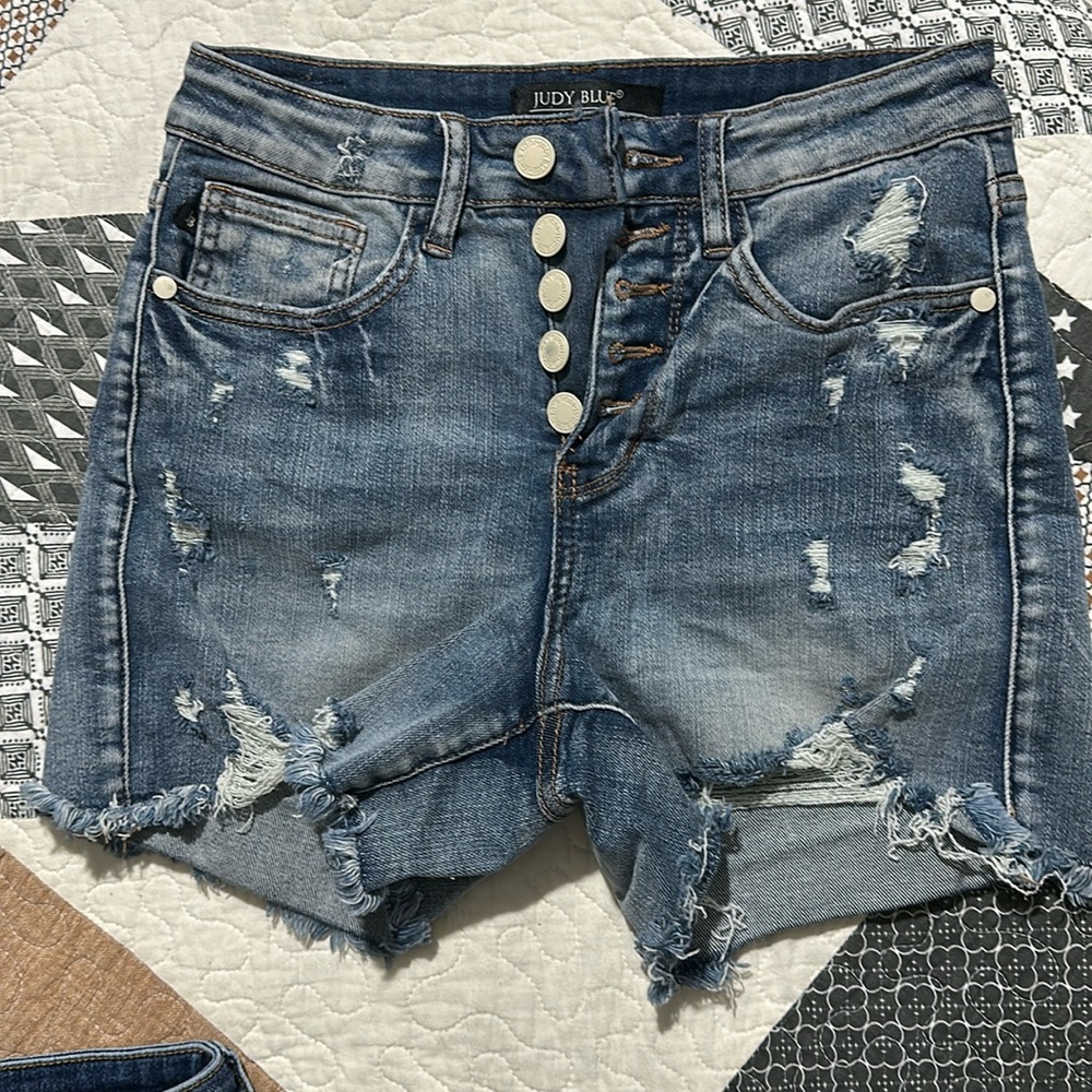 Judy Blue denim shorts size small